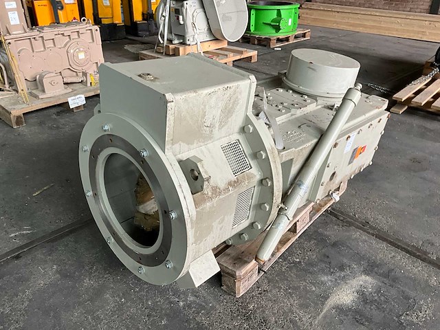 Siemens b4 dh 11 b aandrijf tandwielreductor kast - afbeelding 2 van  8