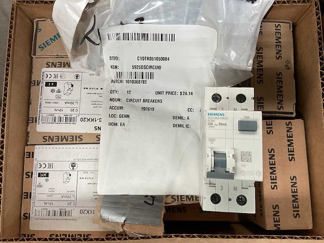 Siemens circuit breakers (12x) - afbeelding 2 van  3