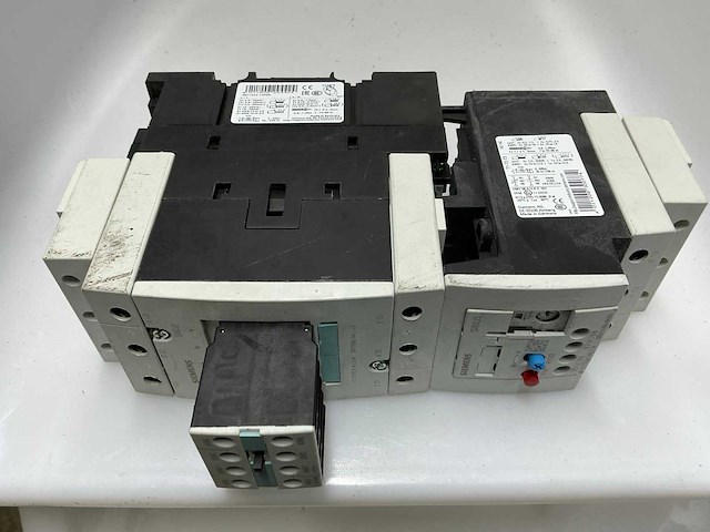 Siemens divers contactors en beveiligingschakelaars - afbeelding 3 van  12