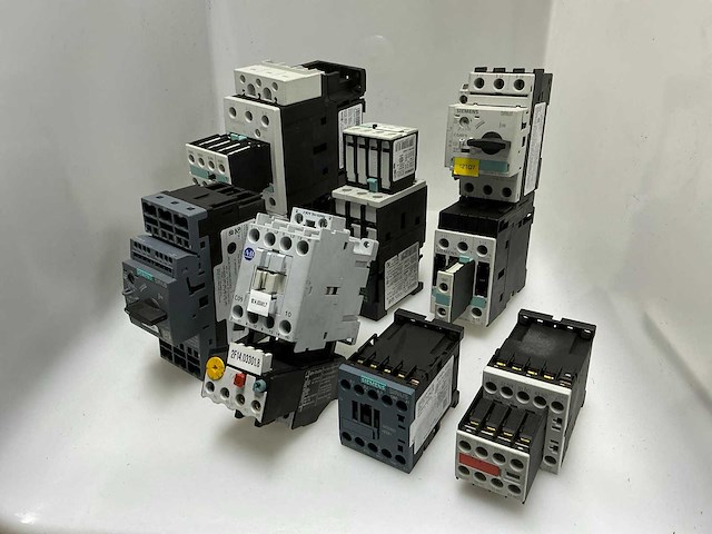 Siemens divers schakelmateriaal - afbeelding 5 van  12