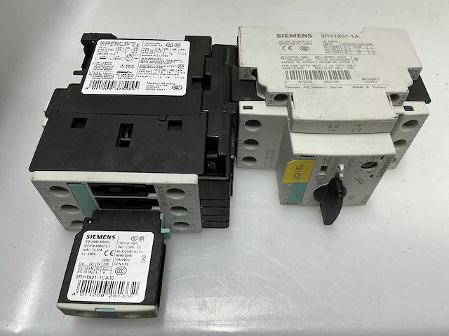 Siemens divers schakelmateriaal - afbeelding 9 van  12
