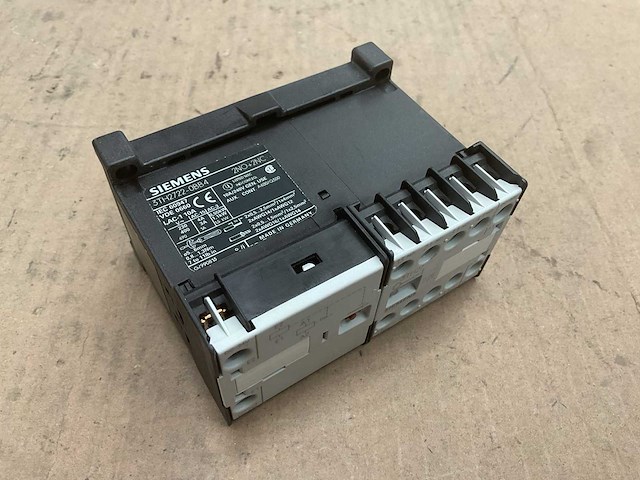 Siemens electromagnetic relay - afbeelding 1 van  5