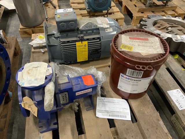 Siemens elektromotor en diversen - afbeelding 1 van  4