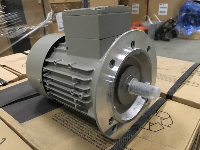 Siemens elektromotoren (5x) - afbeelding 1 van  6