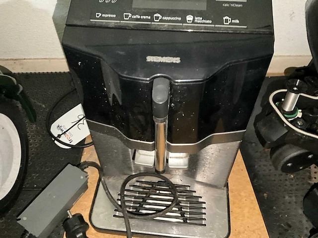 Siemens eq300 koffiemachine - afbeelding 3 van  6