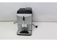 Siemens eq300 tf303e01 volautomatische espressomachine zilver - afbeelding 2 van  3