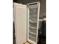 Siemens gi81naceo inbouw vriezer - afbeelding 2 van  3
