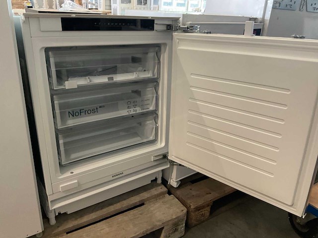 Siemens gu21 nadeo inbouwvriezer - afbeelding 1 van  3