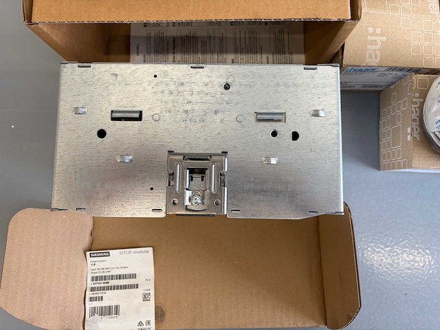 Siemens & hager omvormer 3fase naar 24 volt & stroom meters - afbeelding 8 van  13