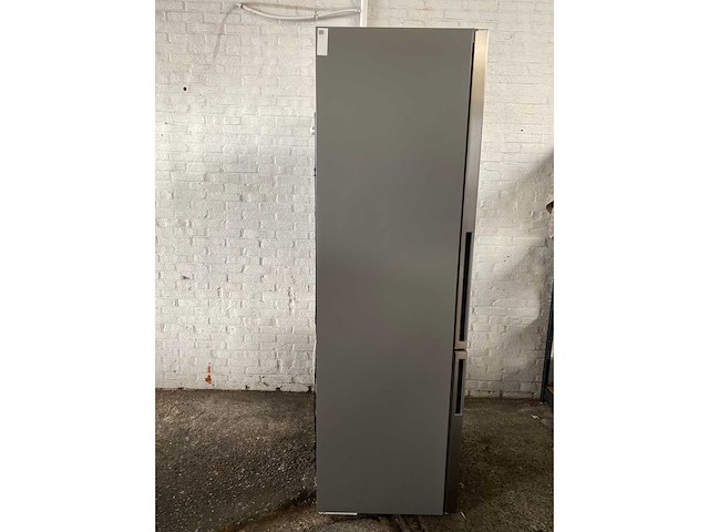 Siemens iq300 kb96nvfe0 koel-vriescombinatie ingebouwd 383 l - afbeelding 2 van  6