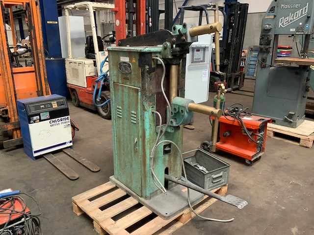 Siemens k244g-2 industriele puntlasmachine - afbeelding 1 van  4