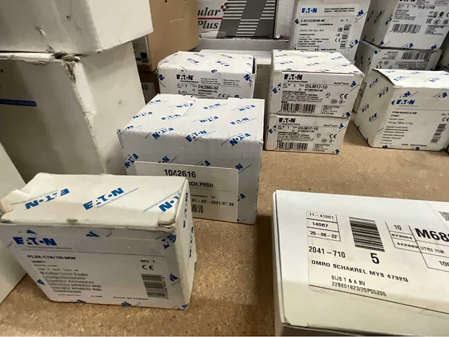 Siemens / kean muller / efen / aon / abb / uniop diverse elektra installatie materialen - afbeelding 27 van  52