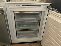 Siemens kg givv8a inbouw vriezer - afbeelding 2 van  3