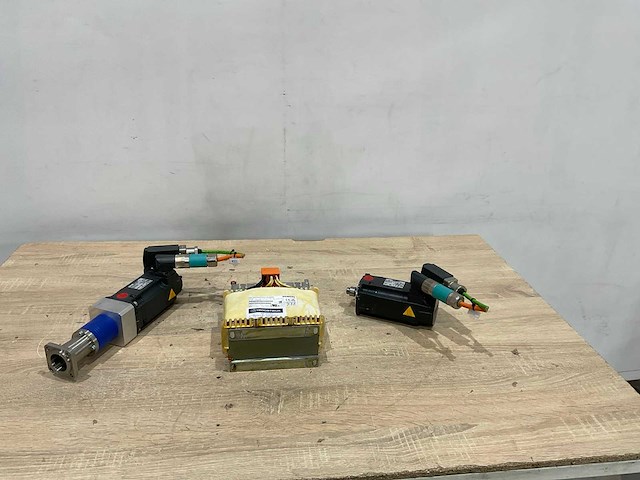 Siemens line reactor trafo met 2 motoren - afbeelding 4 van  10