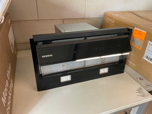 Siemens lj67 bam60 onderbouw afzuigkap - afbeelding 1 van  4