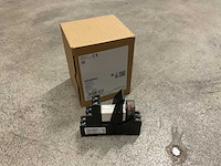 Siemens lzs:rt4b4l24 doos á 5 stuks plug-in schakelrelais (5x) - afbeelding 1 van  3
