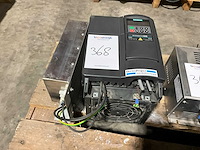 Siemens micromaster 440 frequentieregelaar - afbeelding 2 van  4