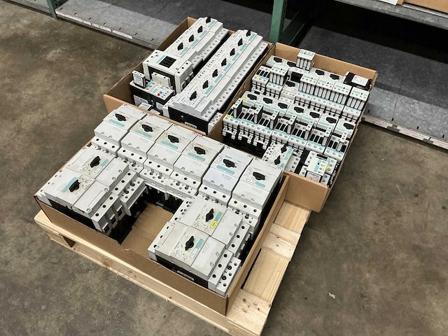 Siemens motorbeveiligingschakelaars - afbeelding 1 van  19