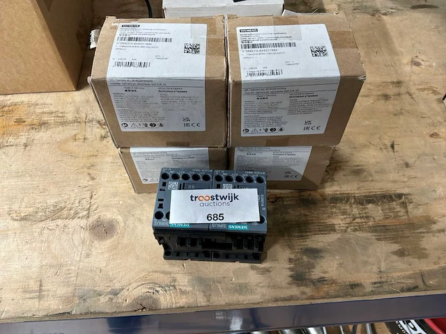 Siemens schakel materiaal (4x) - afbeelding 1 van  3