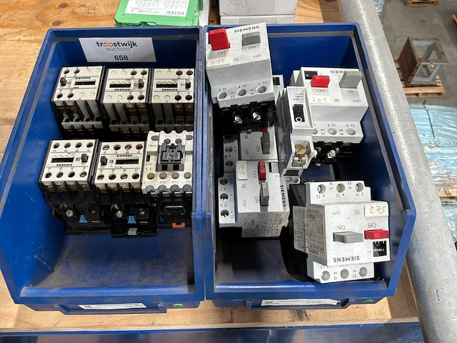 Siemens schakel materiaal - afbeelding 1 van  3