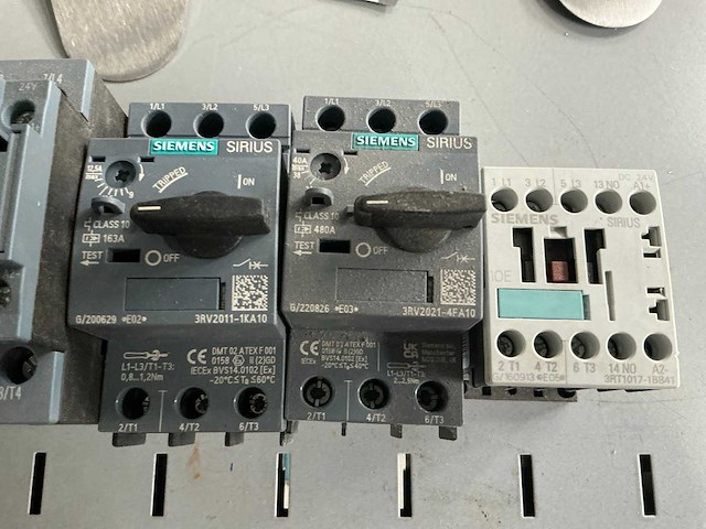 Siemens schakelmateriaal - afbeelding 4 van  5
