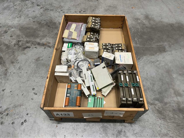 Siemens, schneider - partij industriële automatisering & plc-componenten - afbeelding 1 van  9