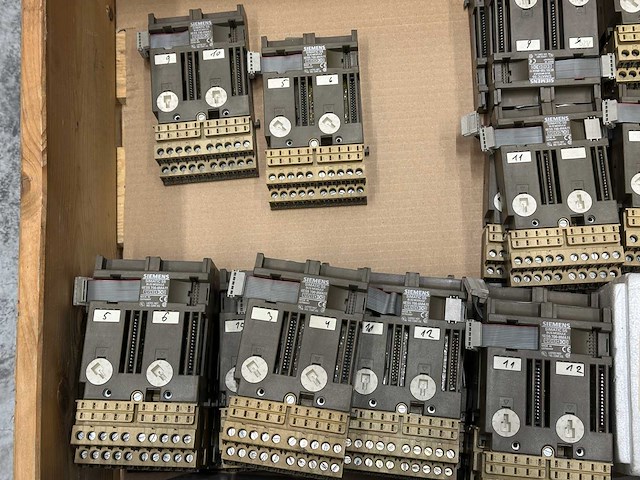 Siemens, schneider - partij industriële automatisering & plc-componenten - afbeelding 7 van  9