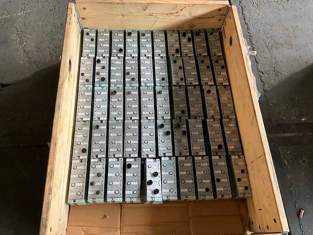 Siemens simatic et200 i/o module (50x) - afbeelding 1 van  4