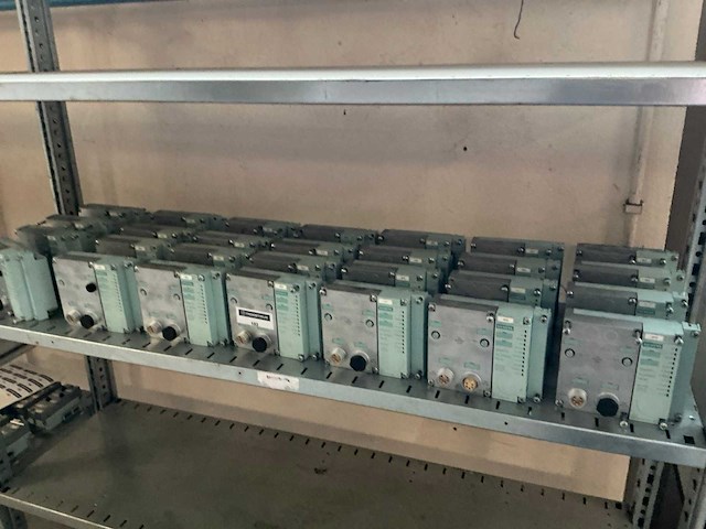 Siemens simstic et 200pro multifuntioneel i/o-systeem (28x) - afbeelding 2 van  2