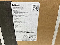 Siemens sinamics g120x 6sl3230-3ye10-0af0 frequentieregelaar 0,75kw 1hp 2.1a - afbeelding 3 van  4