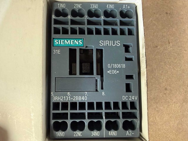 Siemens sirius 3rh2131 contactorrelais (11x) - afbeelding 2 van  10