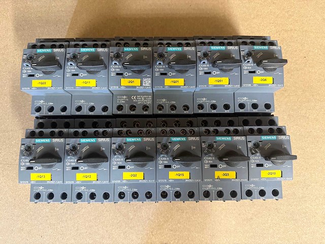 Siemens sirius 3rv2021 motorbeveiligingsschakelaar (12x) - afbeelding 1 van  6