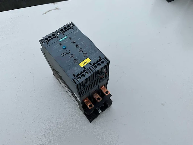 Siemens sirius 3rw4047-1bb14 softstarter (3x) - afbeelding 1 van  4