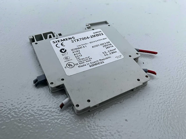 Siemens sirius 3tx7004-2mb02 koppel relais (50x) - afbeelding 1 van  5
