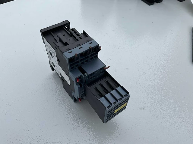 Siemens sirius 3zx1012-ort22-1aa1 hulpschakelaar (10x) - afbeelding 1 van  4