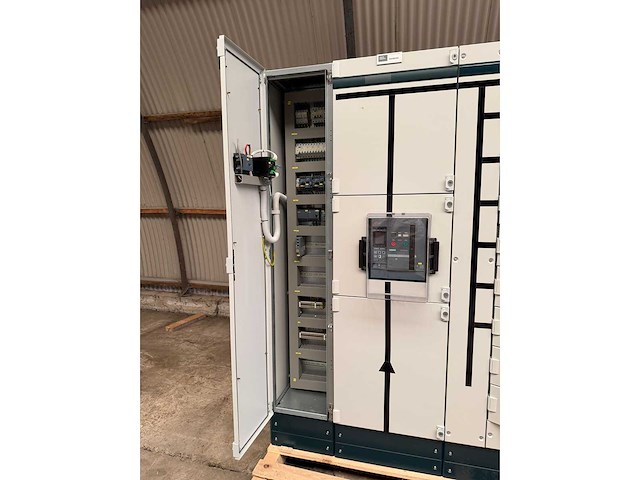 Siemens sivacon 630a low voltage panel - new - various energy - 2021 - afbeelding 3 van  16