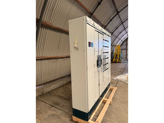 Siemens sivacon 630a low voltage panel - new - various energy - 2021 - afbeelding 9 van  16