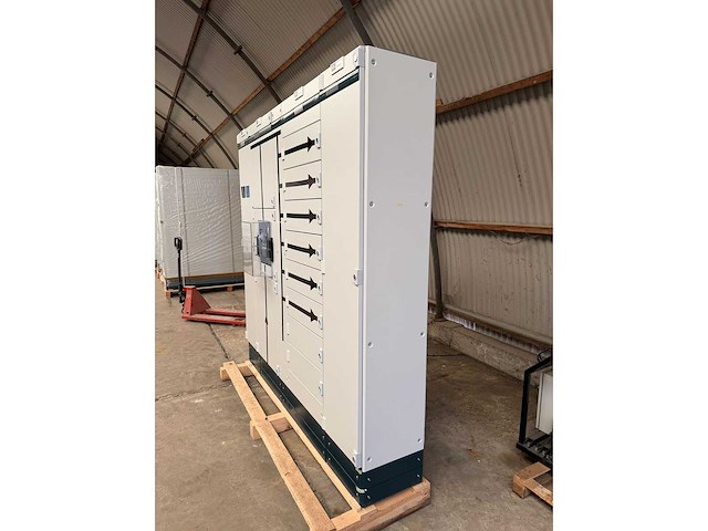 Siemens sivacon 630a low voltage panel - new - various energy - 2021 - afbeelding 10 van  16