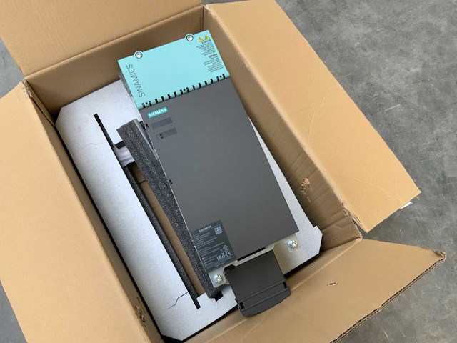 Siemens smart line module 36kw frequency converter - ongebruikt - afbeelding 2 van  5