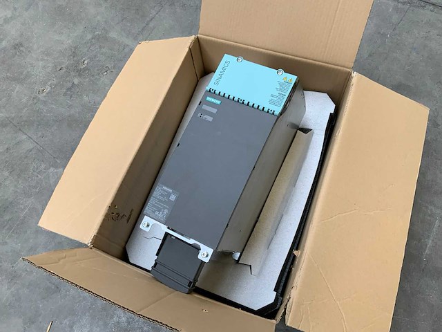 Siemens smart line module 36kw frequency converter - ongebruikt - afbeelding 5 van  5