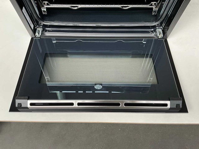 Siemens studioline - hb6b50c0 - stoomoven - afbeelding 10 van  12