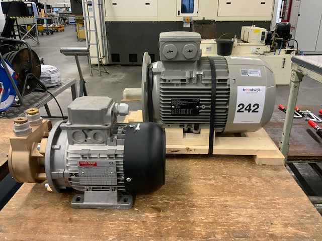 Siemens, tooltemp 1le1004-1b a234fb4 elektromotor en pomp - afbeelding 2 van  9