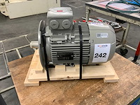 Siemens, tooltemp 1le1004-1b a234fb4 elektromotor en pomp - afbeelding 3 van  9