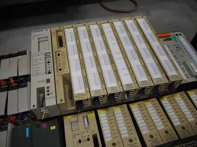 Siemens/omron/danfoss. - afbeelding 3 van  12