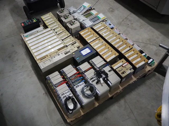 Siemens/omron/danfoss. - afbeelding 6 van  12