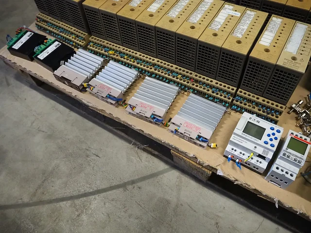 Siemens/omron/danfoss. - afbeelding 8 van  12