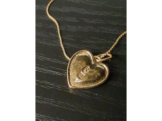 Sieraden bestaande uit o.a. schakelketting met harthanger, oorbellen & armband - afbeelding 4 van  10