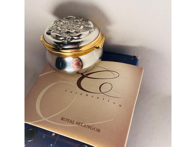 Sieraden doos - royal selangor - tudor rose - afbeelding 7 van  7