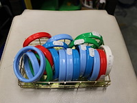 Sieraden op schap w.o. ringen en armbanden - afbeelding 3 van  5