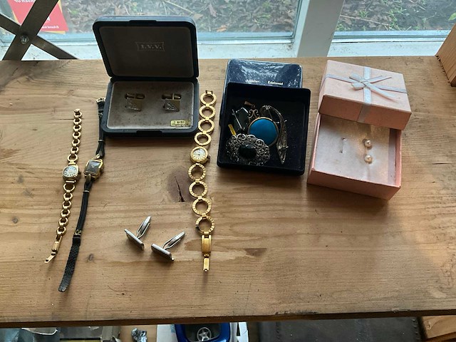 Sieraden - afbeelding 1 van  6